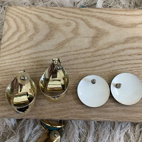 Vintage 80's Style Costume Jewelry Post Earrings Bundle Of Nine Pairs - Picture 8 of 17